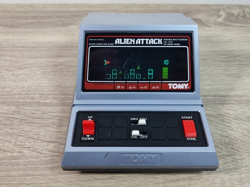 Tomy alien attack - alien,